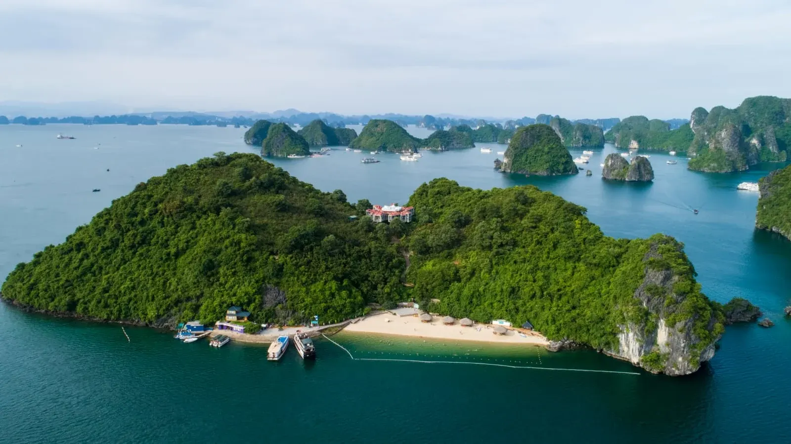 Monkey Island Cat Dua beach panoramic Lan Ha Bay viewpoint Cat Ba Bali