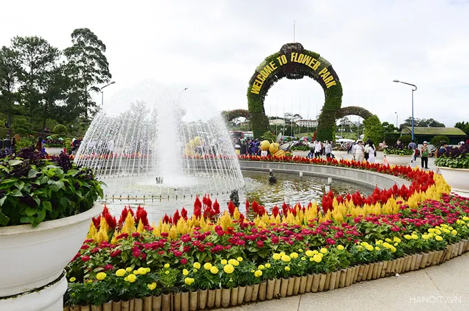 Da Lat Flower Park 50,000 varieties roses orchids hydrangeas Xuan Huong Lake Bali