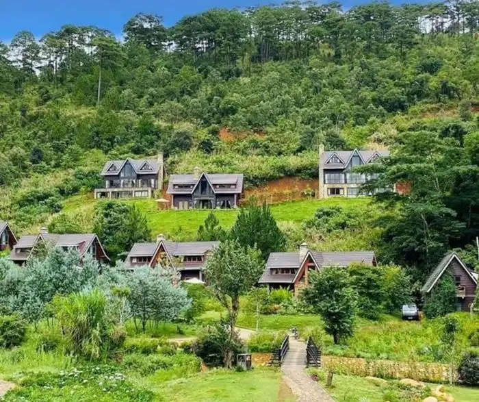 K'Ho ethnic minority village Lat traditional longhouse Da Lat Bali
