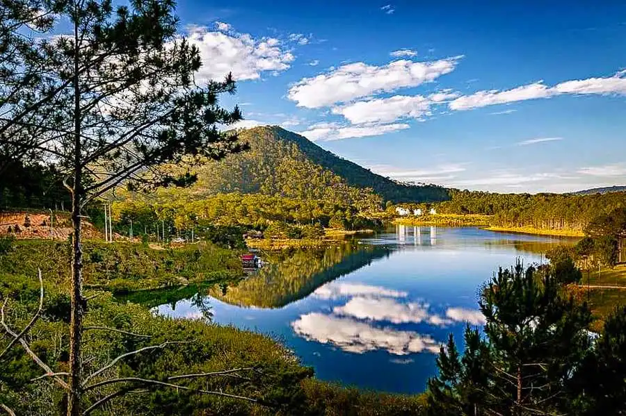 Tuyen Lam Lake pine forest boat Da Lat Bali