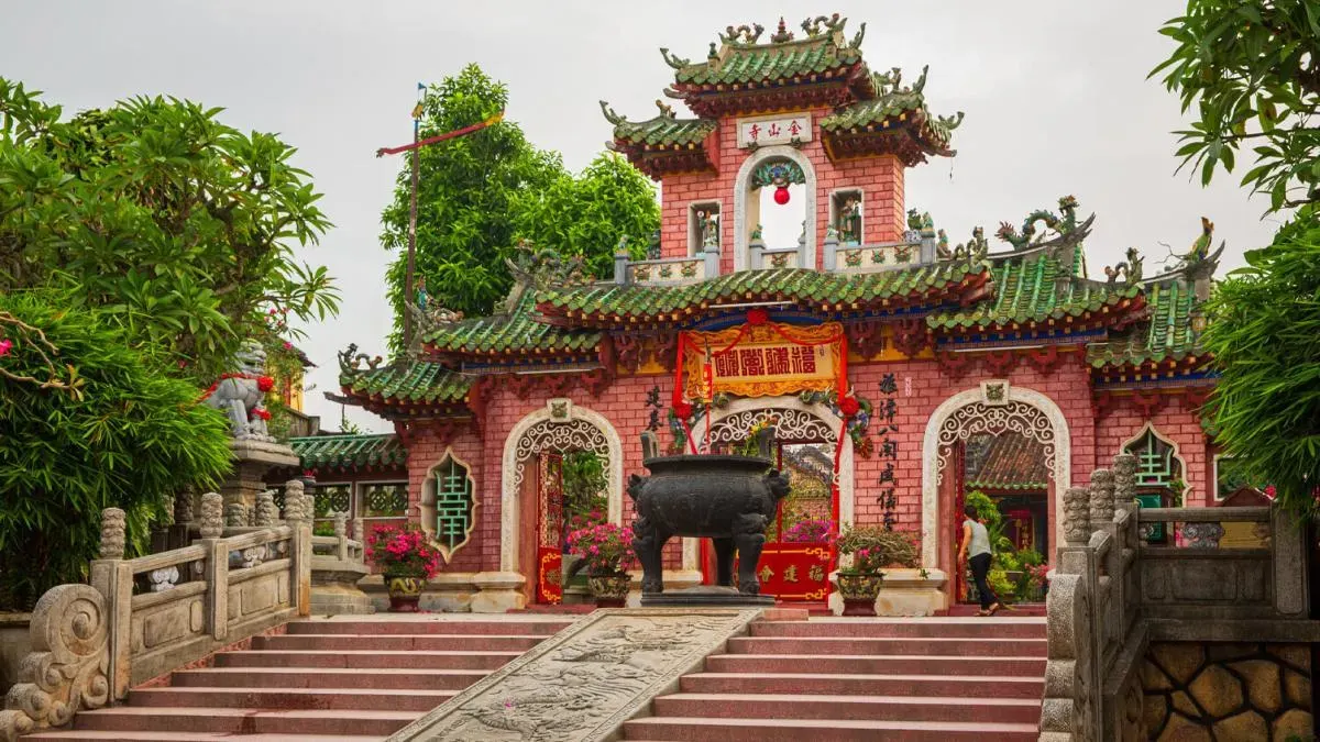 Fujian Assembly Hall ornate red and gold interior Hoi An Bali