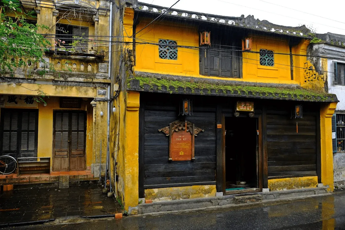 200-year-old Tan Ky merchant house interior Hoi An Bali