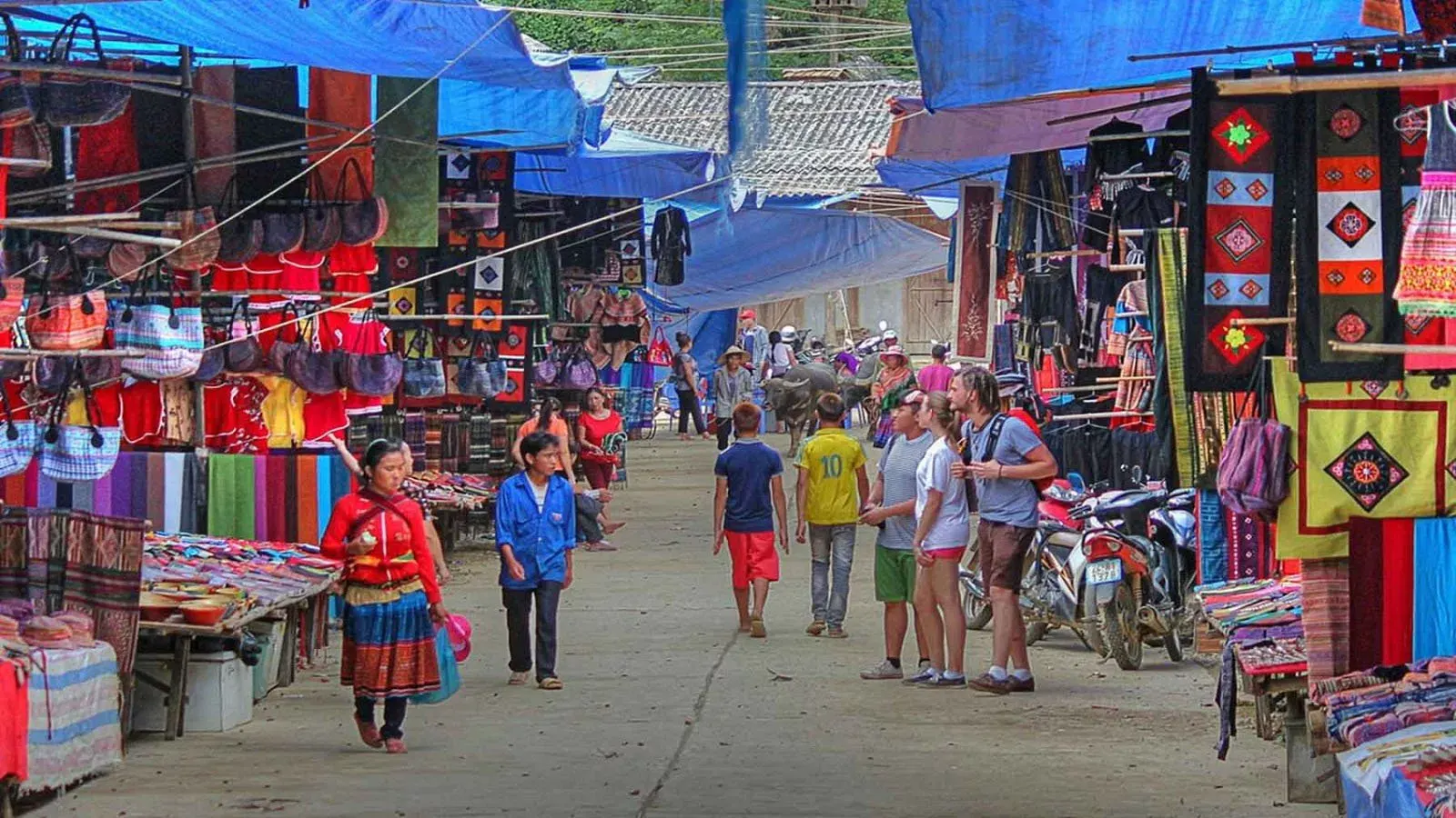 Mai Chau local market fresh produce traditional goods Hoa Binh Bali