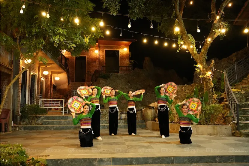 Traditional Thai music drum performance sunset Mai Chau homestay Bali