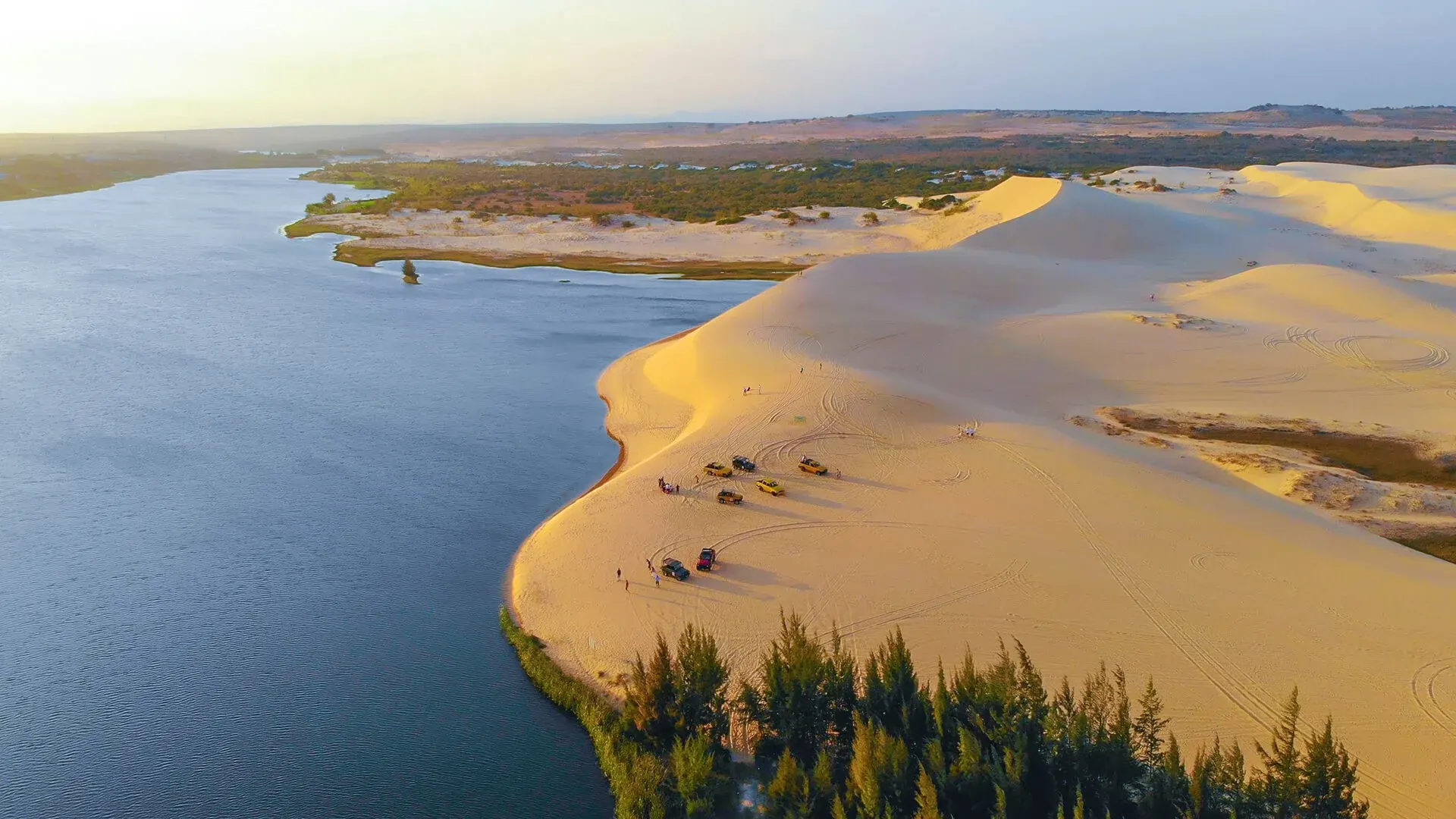 White Sand Dunes Bau Trang sunrise lotus lake Mui Ne Bali