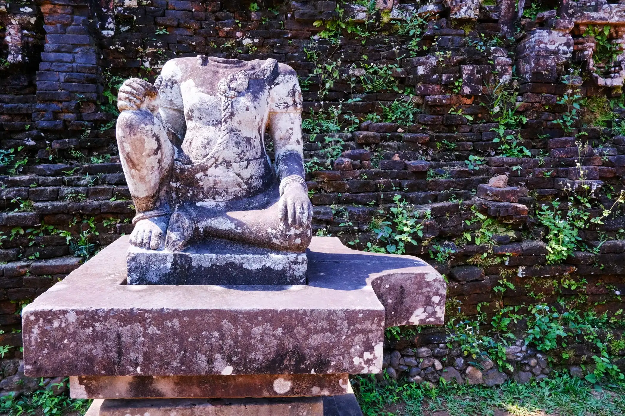 Group C temple Buddhist Hindu syncretic Cham sculpture My Son Bali