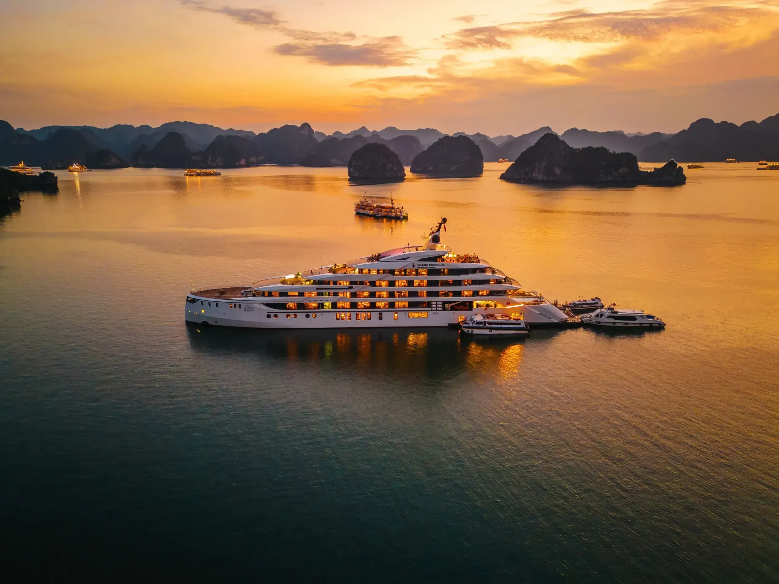 Halong Bay overnight cruise