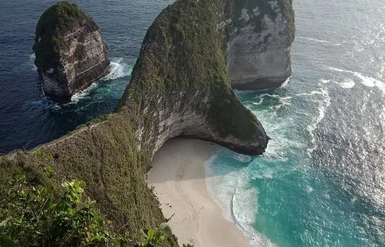 Kelingking Beach cliffs on Nusa Penida, Bali