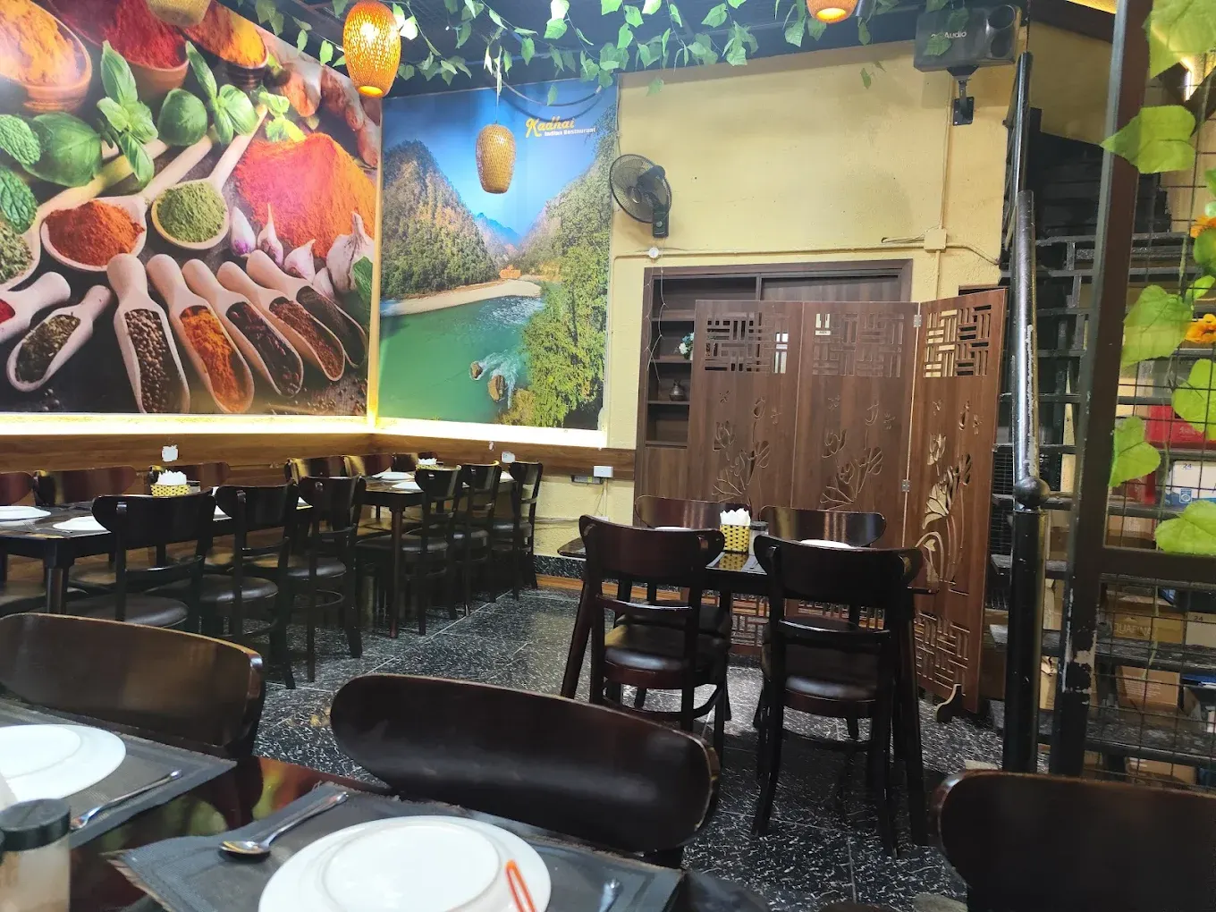 Kadhai Indian Restaurant Hanoi — Dao Duy Tu Hoan Kiem
