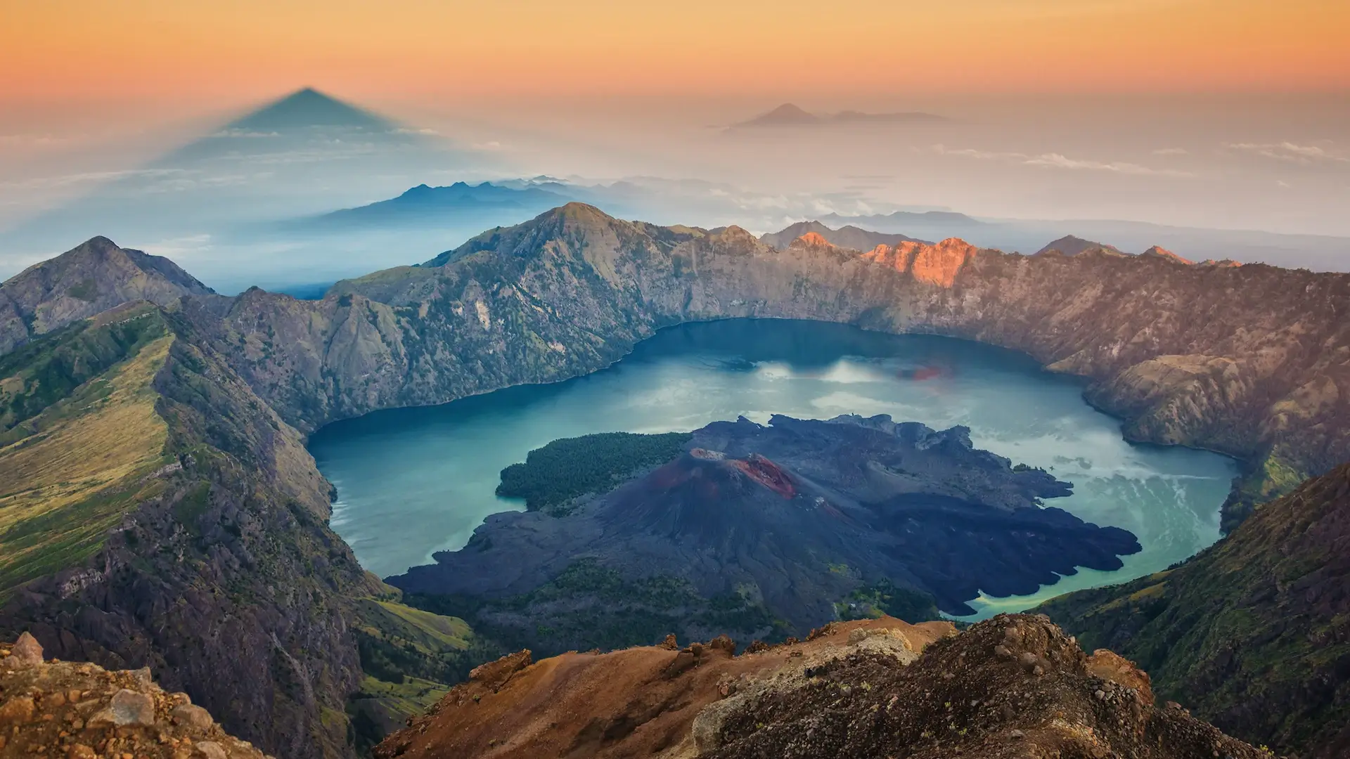 Bali & Lombok: Volcano & Waterfalls